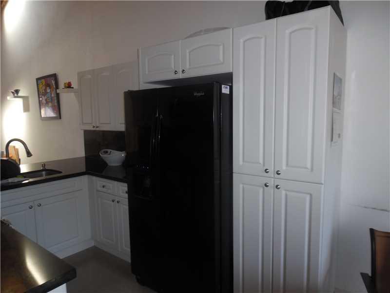 ARROWHEAD GOLF AND TENNIS - Residential