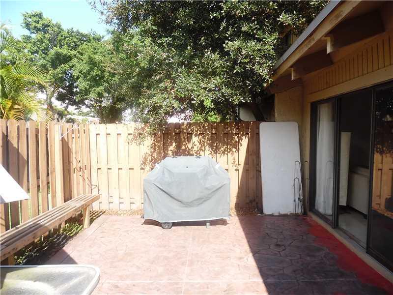 ARROWHEAD GOLF AND TENNIS - Residential