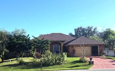 882 Palo Alto Street SE Palm Bay FL 32909