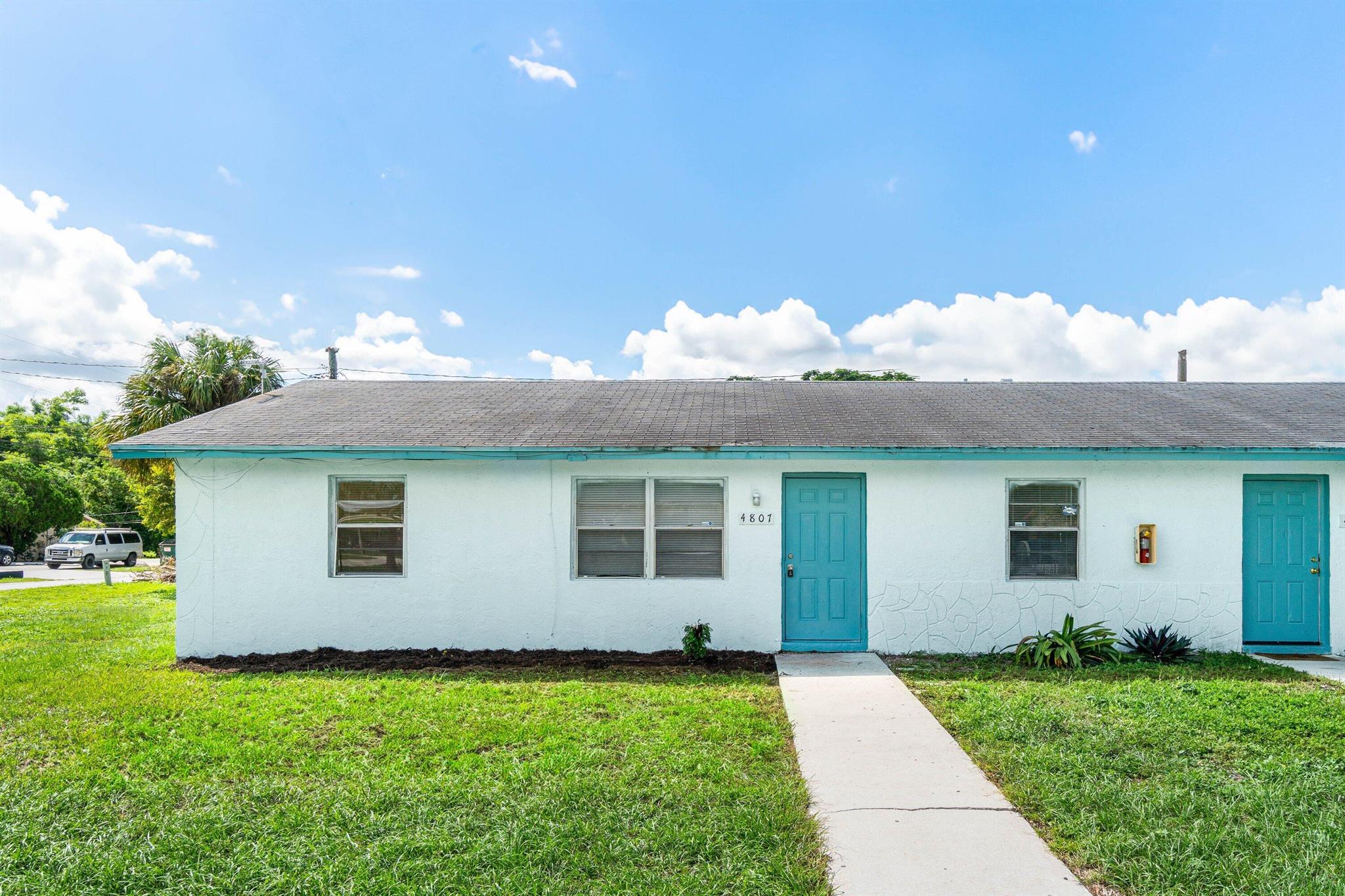 NEWLY RENOVATED - MASSIVE PRIVATE FENCED IN BACK YARD - GREAT LOCATION - NO HOA! This spacious 3 bedroom villa is nicely located just 4.5 miles from Lake Worth Beach! Close to churches and great schools, and a short drive to downtown West Palm Beach, Palm Beach International Airport and Palm Beach Proper! This unit has tile floors, spacious bedrooms, good closet space and an abundance of natural light. The community is very quiet and being improved continuously. This is an extremely versatile space with plenty of parking and a massive private, fenced in yard.