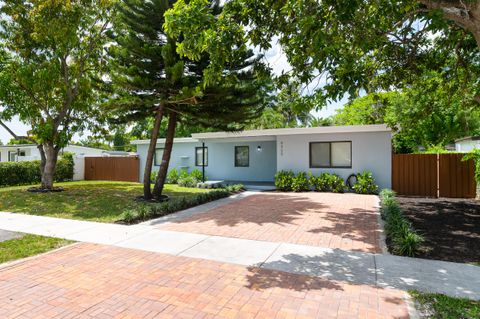 Photo of 9920 SW 49th Street, Miami, FL 33165 (MLS # B26054450)
