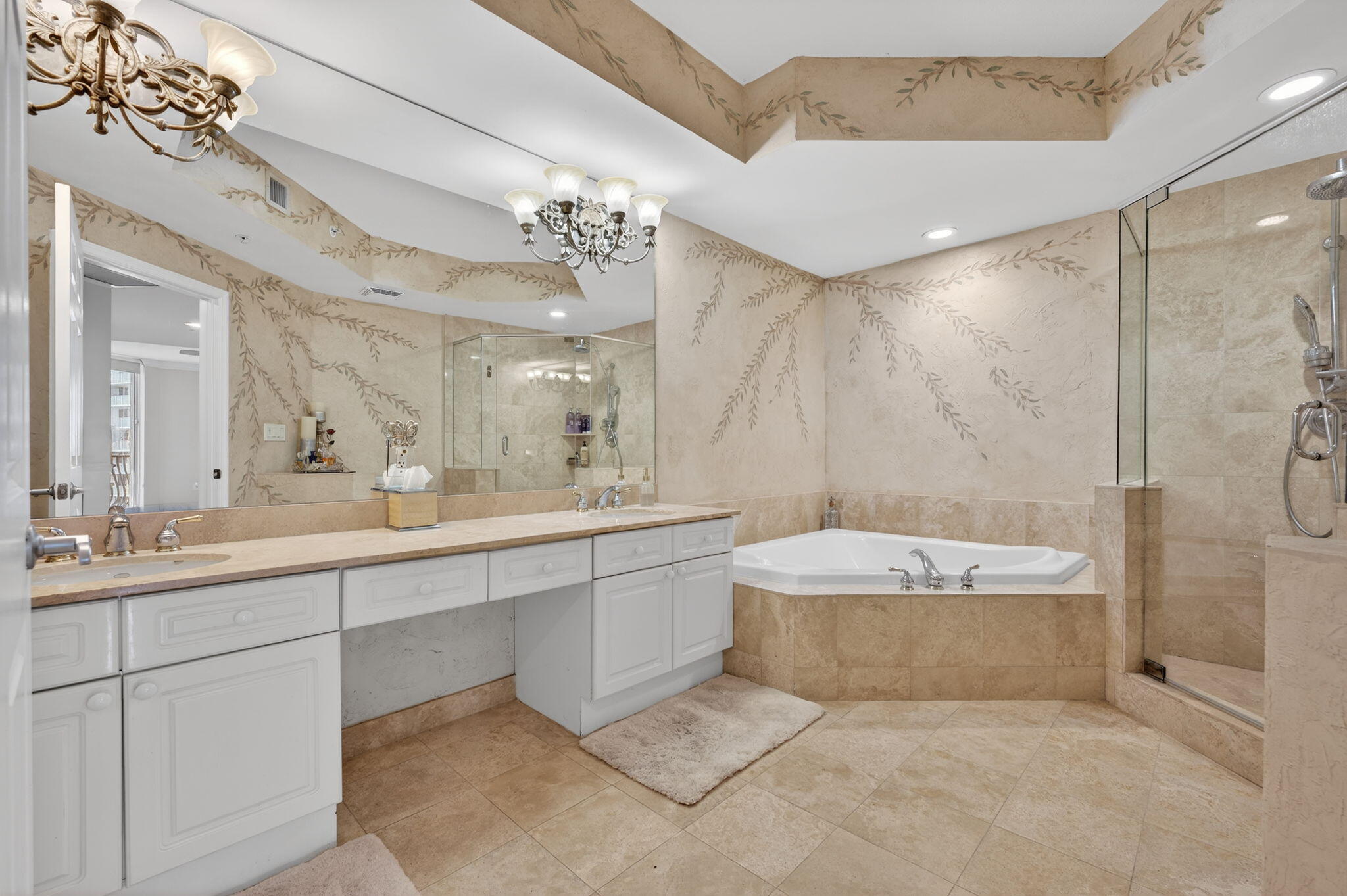 JACKSON TOWER LAS OLAS CONDO - Residential Lease