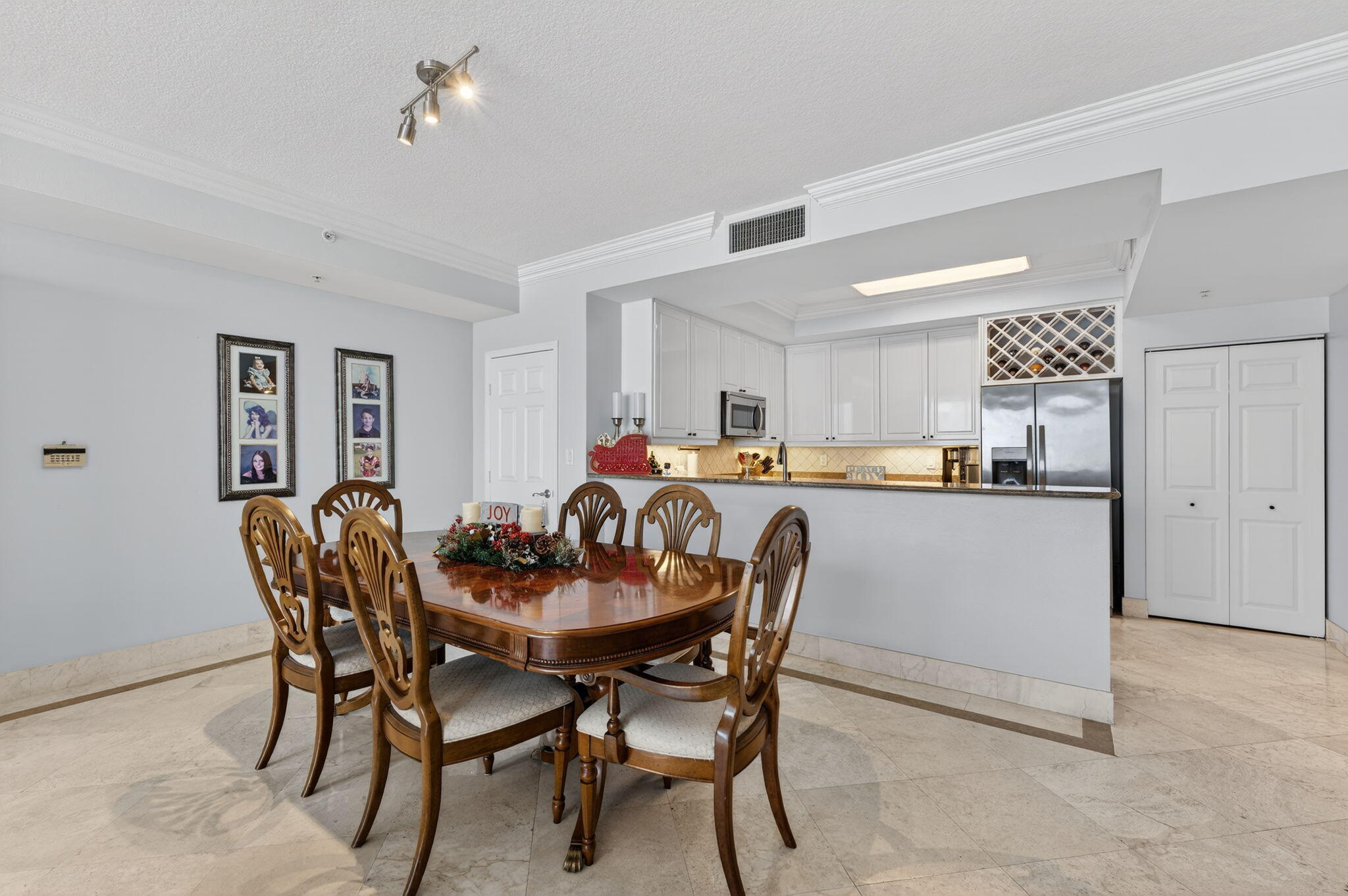 JACKSON TOWER LAS OLAS CONDO - Residential Lease