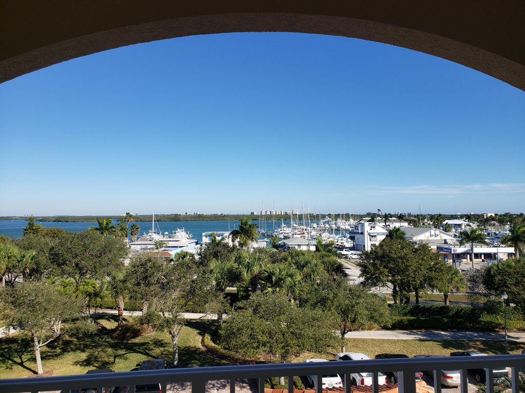 Photo of 2 Harbour Isle Drive Dr E #Ph04, Fort Pierce, FL 34949 (MLS # R10769862)