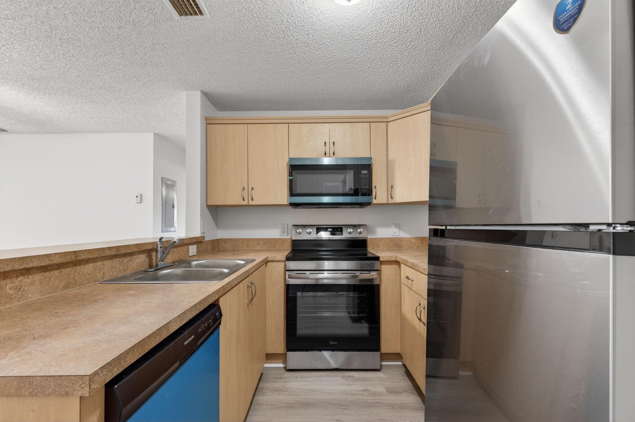 Lakeside Villas - Residential Lease