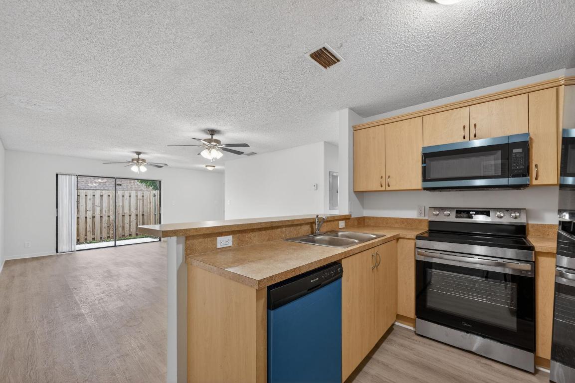 Lakeside Villas - Residential Lease