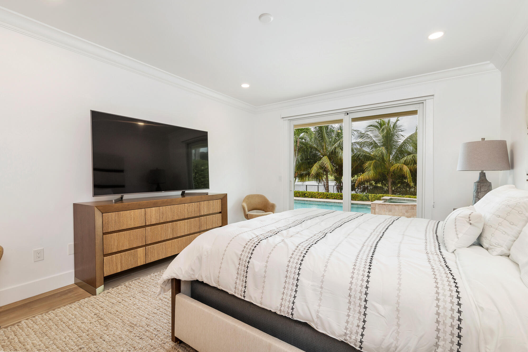 PRESIDENT COUNTRY CLUB 4 - Residential Lease