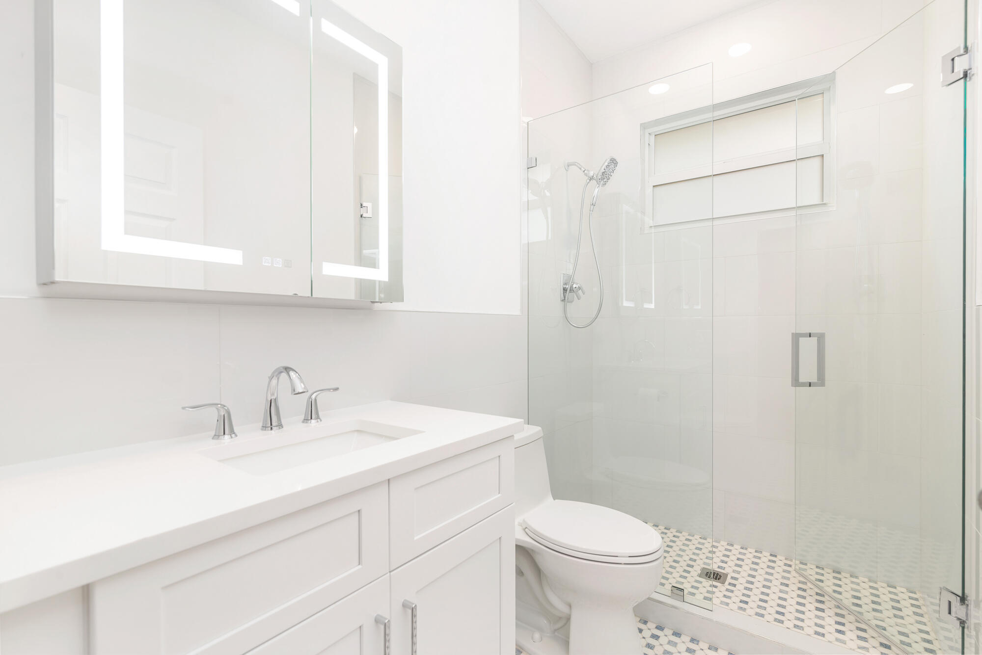 PRESIDENT COUNTRY CLUB 4 - Residential Lease