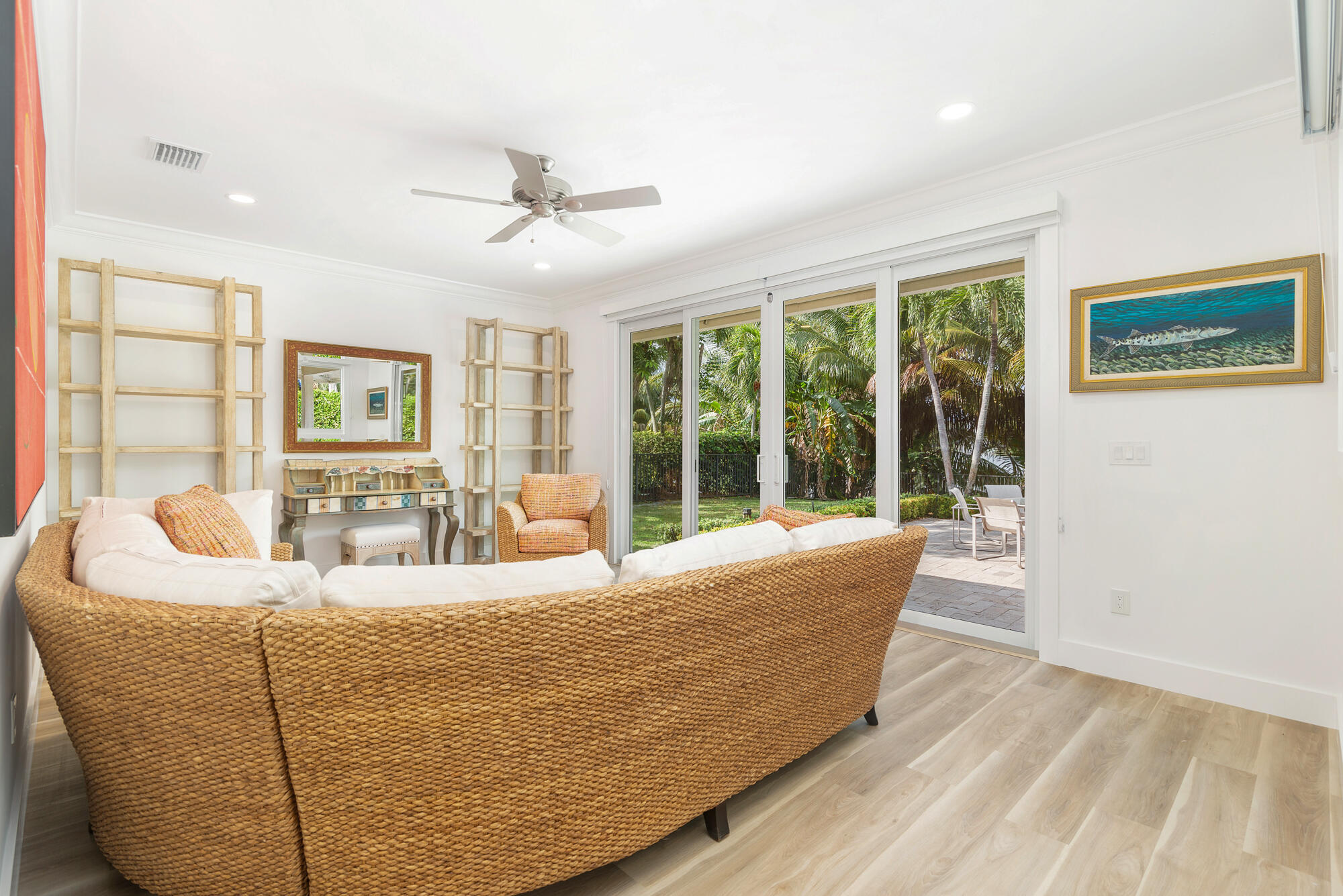 PRESIDENT COUNTRY CLUB 4 - Residential Lease