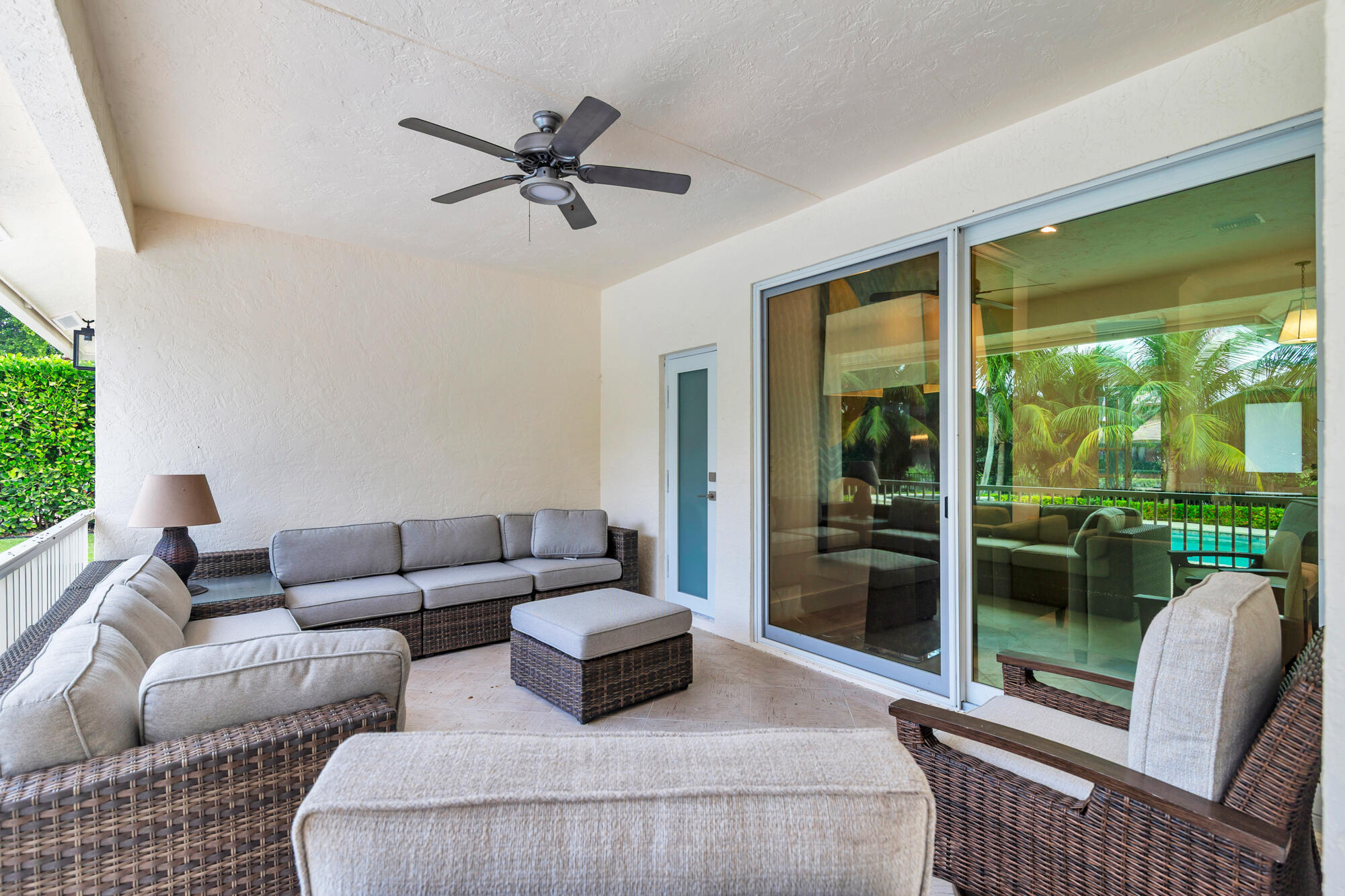 PRESIDENT COUNTRY CLUB 4 - Residential Lease