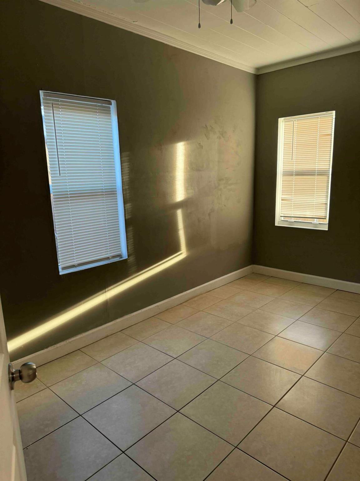 LAKE WORTH TOWN OF - Residential Lease