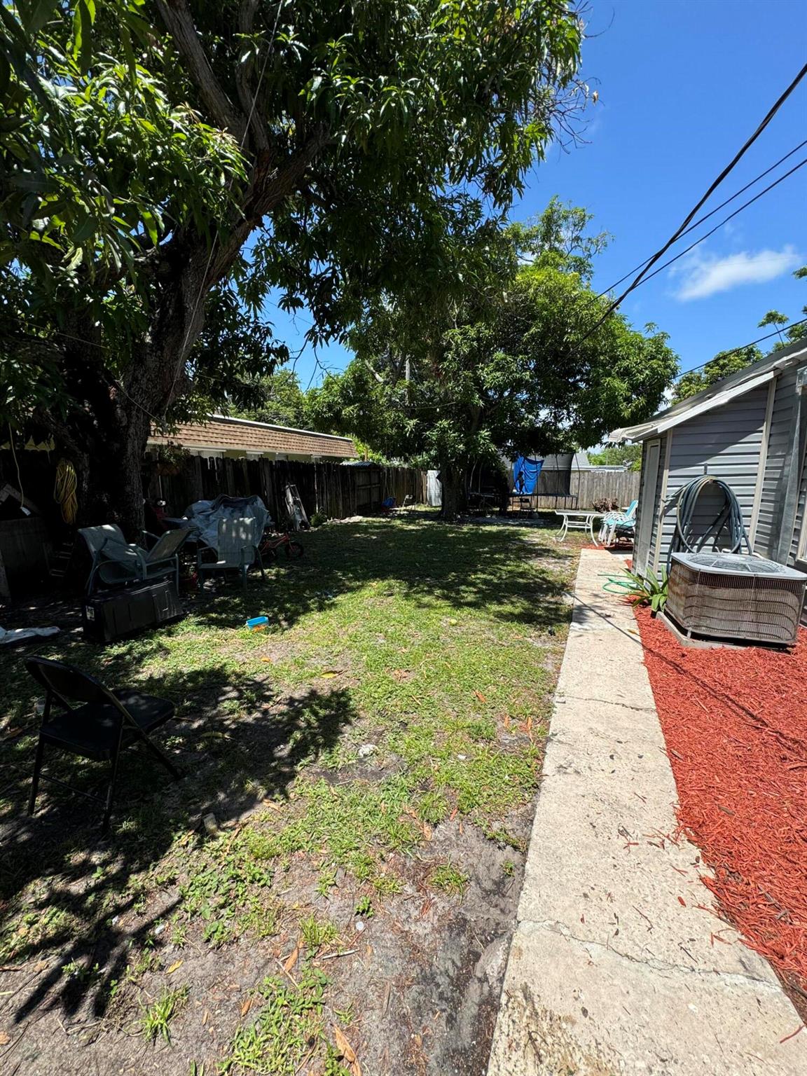 LAKE WORTH TOWN OF - Residential Lease