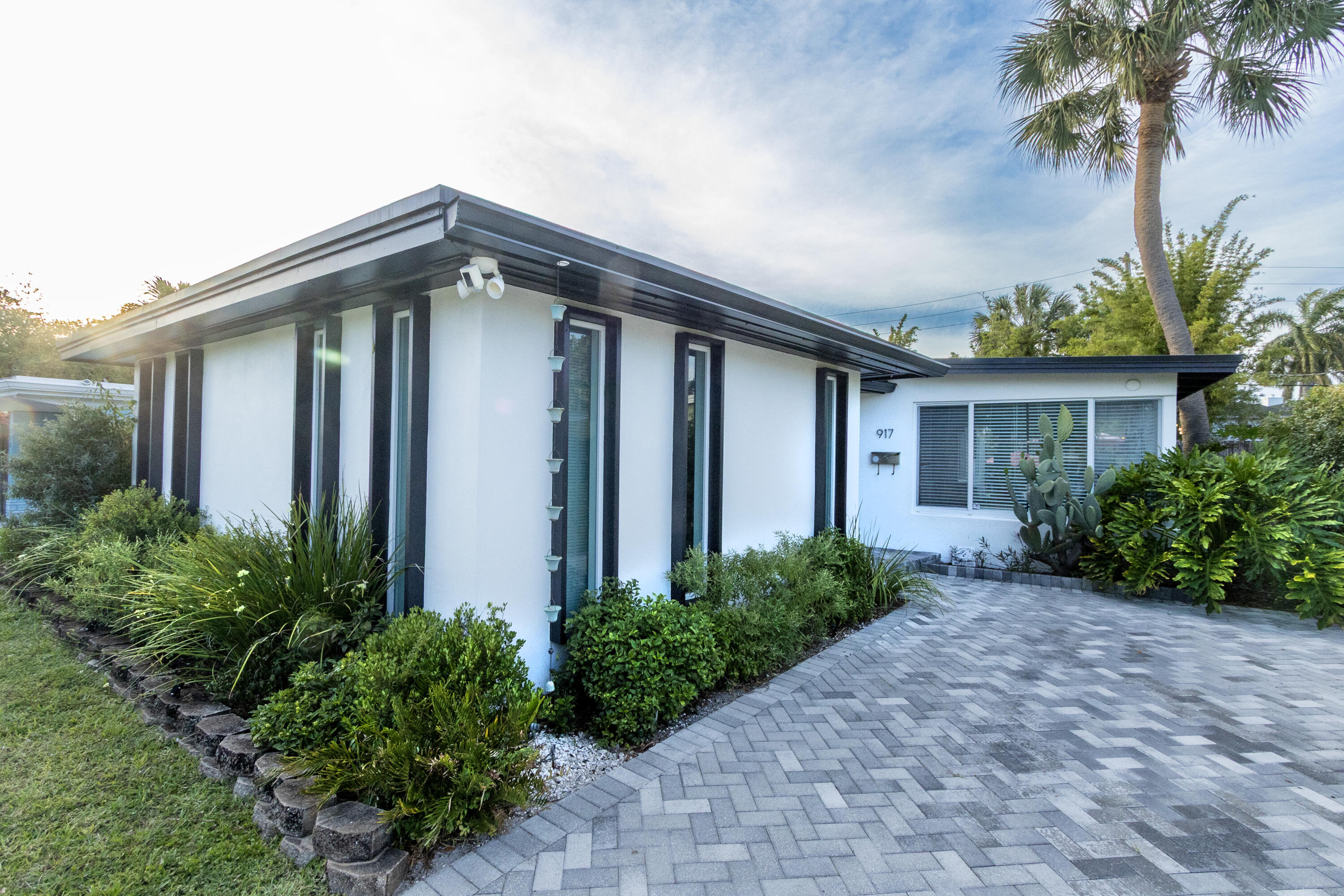 LAUDERDALE PARK 6-33 1/2 - Residential