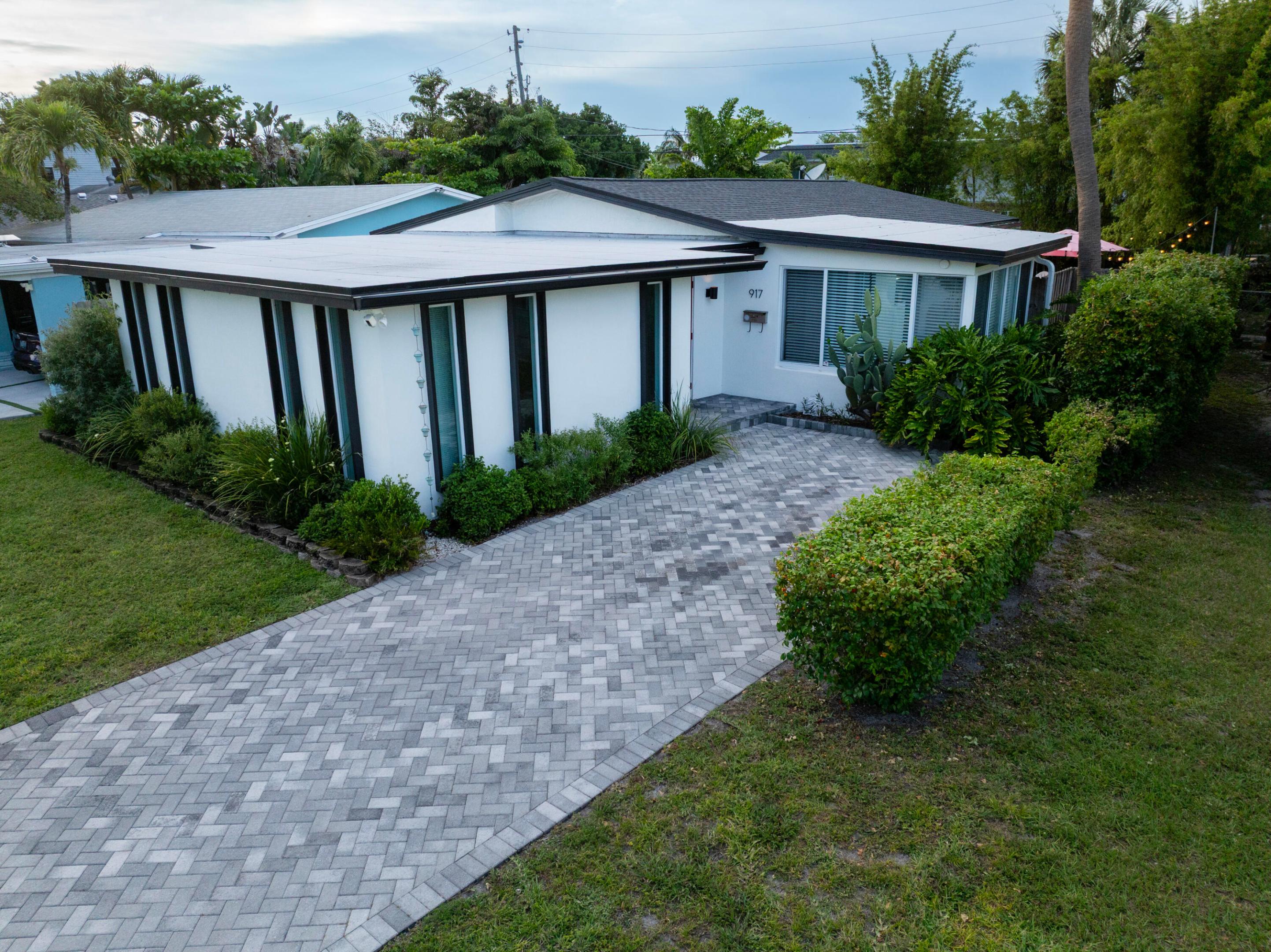 917 NE 18th Street