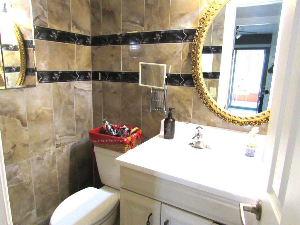 ASHBY CONDO - Residential