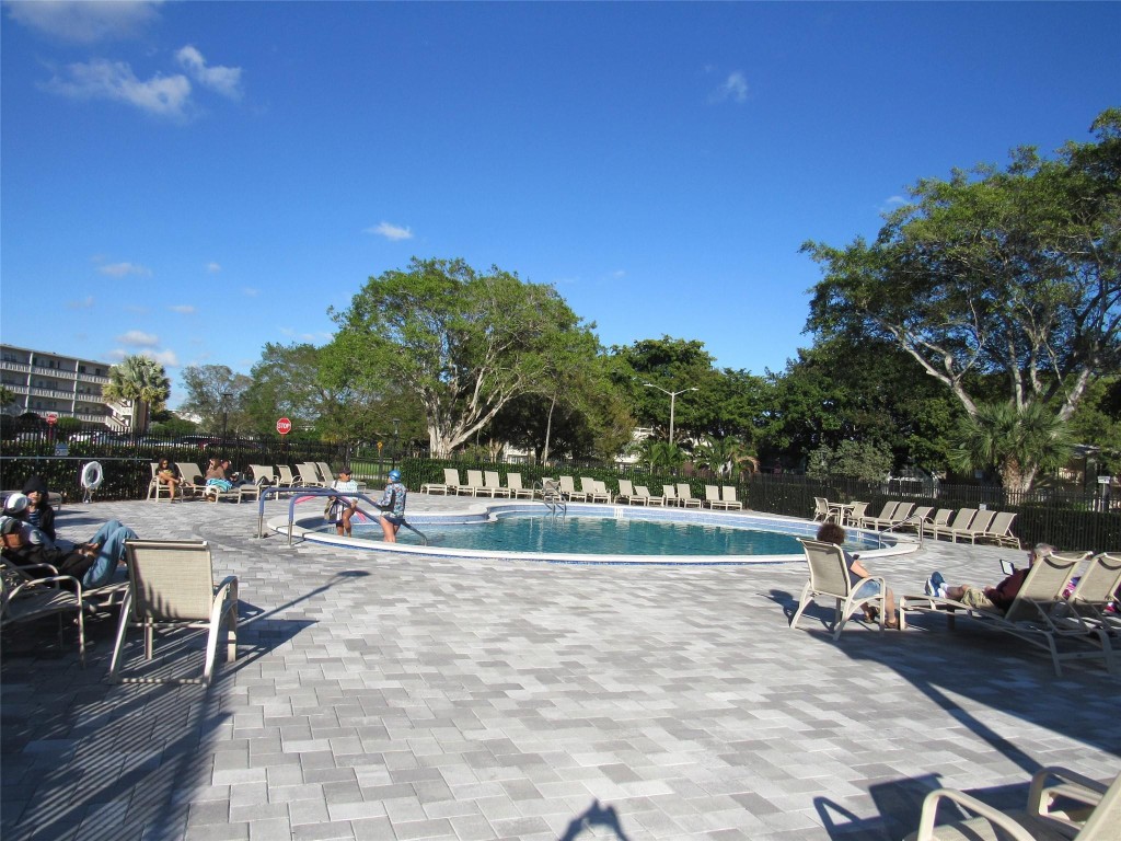 ASHBY CONDO - Residential