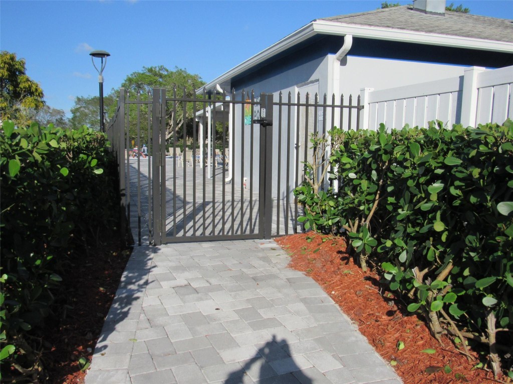 ASHBY CONDO - Residential