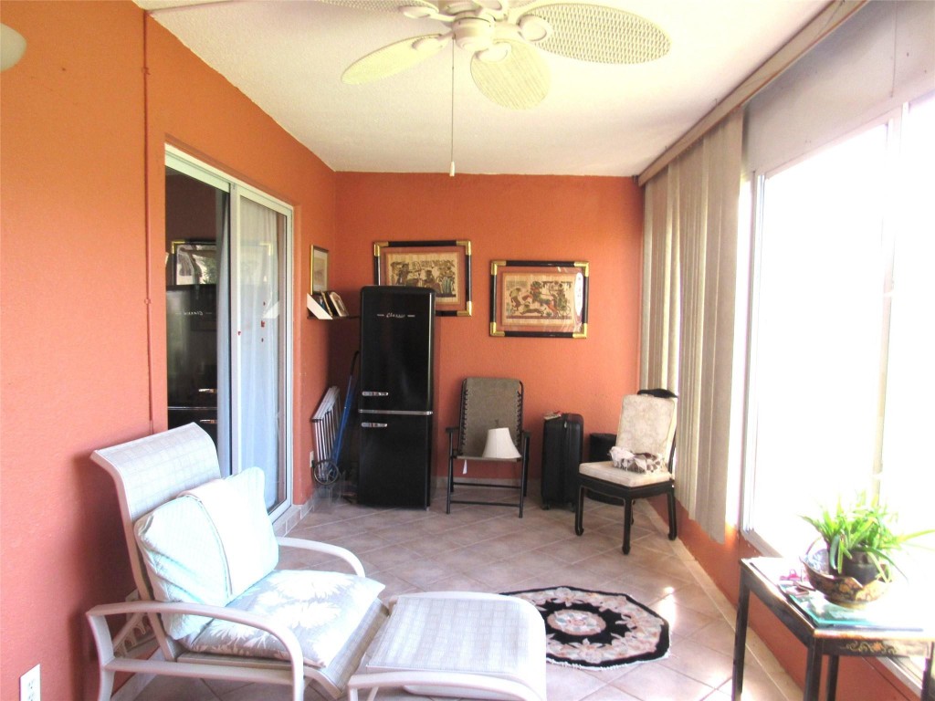 ASHBY CONDO - Residential