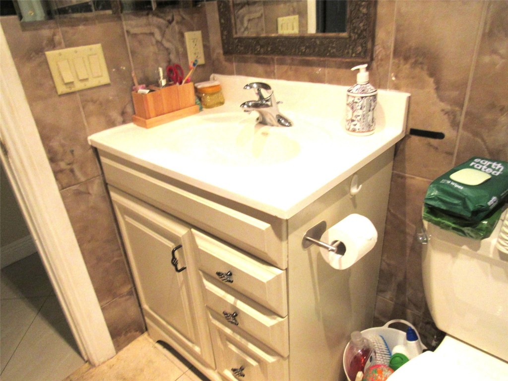 ASHBY CONDO - Residential