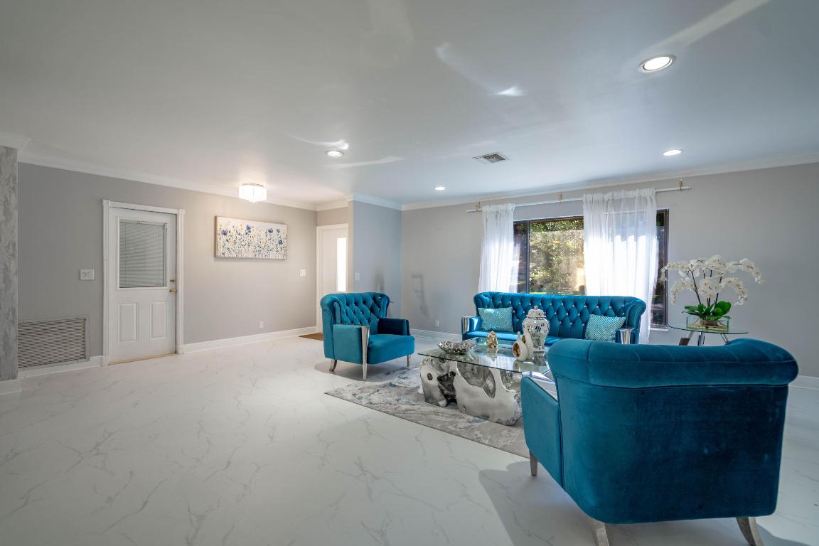 Brentwood Village - Residential