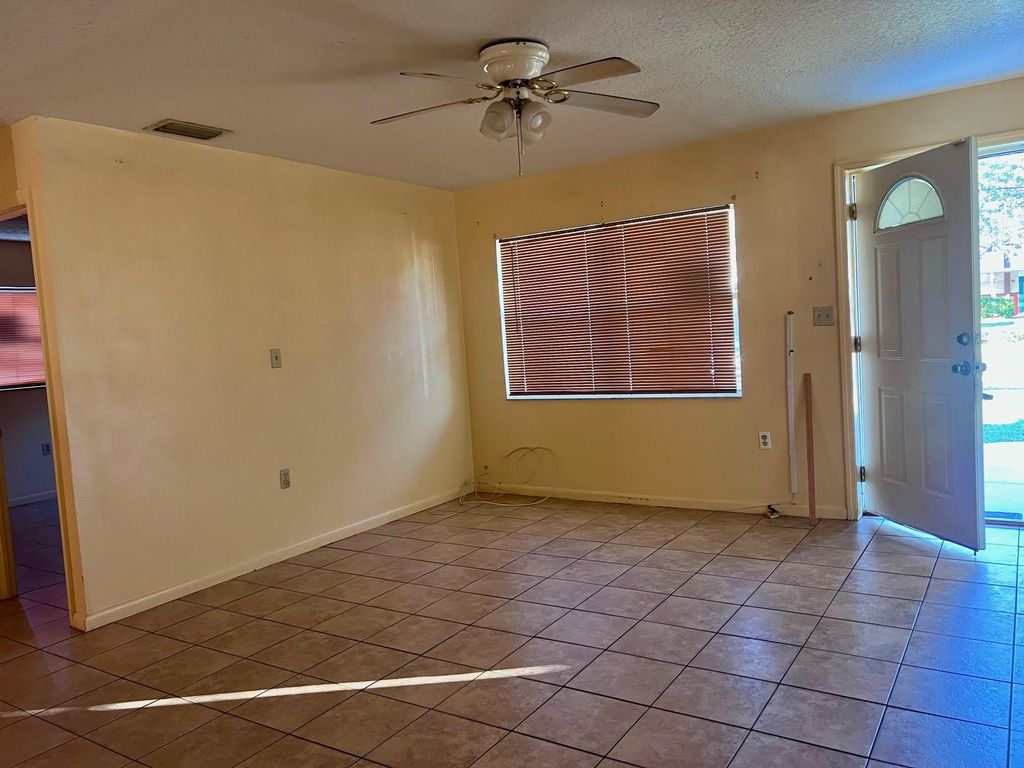 Photo of 2203 Avenue Q, Fort Pierce, FL 34950 (MLS # F10492036)