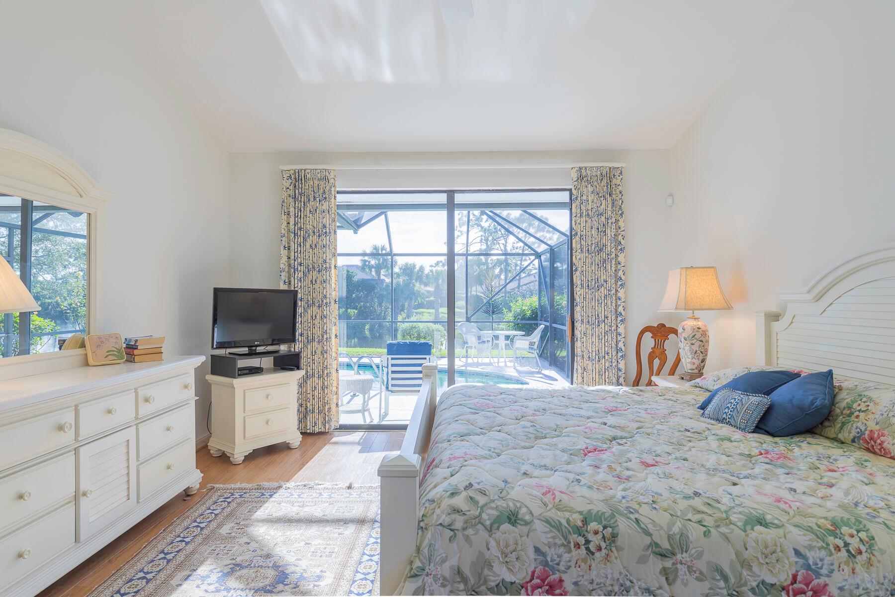 Palm City, Florida 34990, United States, 3 Bedrooms Bedrooms, ,3 BathroomsBathrooms,Residential,Pending,209423