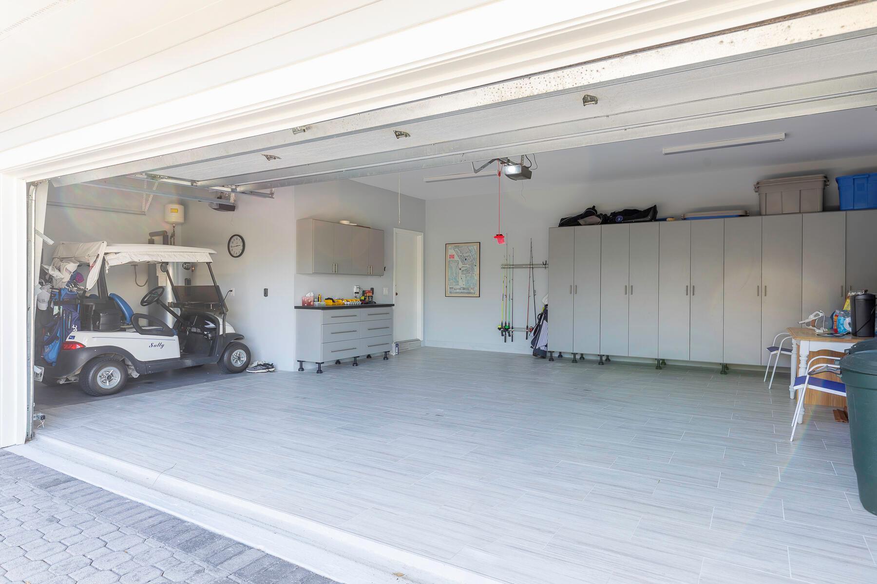 Palm City, Florida 34990, United States, 3 Bedrooms Bedrooms, ,3 BathroomsBathrooms,Residential,Pending,209423