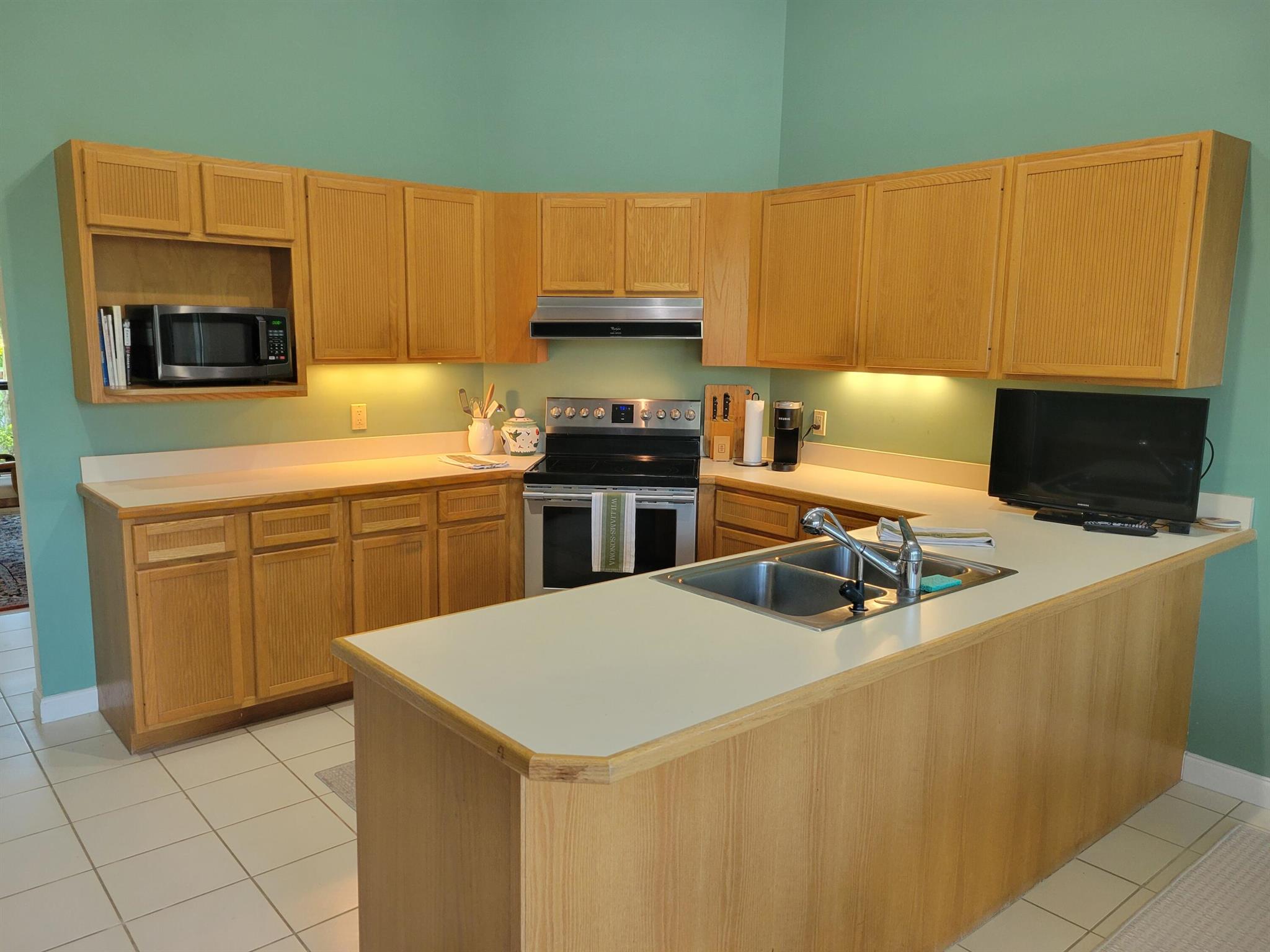 Palm City, Florida 34990, United States, 3 Bedrooms Bedrooms, ,3 BathroomsBathrooms,Residential,Pending,209423