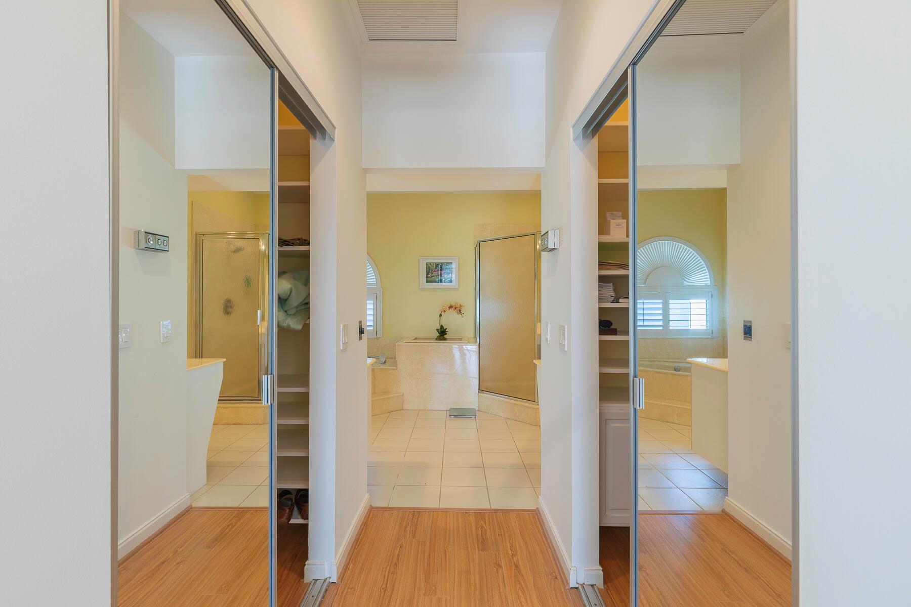 Palm City, Florida 34990, United States, 3 Bedrooms Bedrooms, ,3 BathroomsBathrooms,Residential,Pending,209423