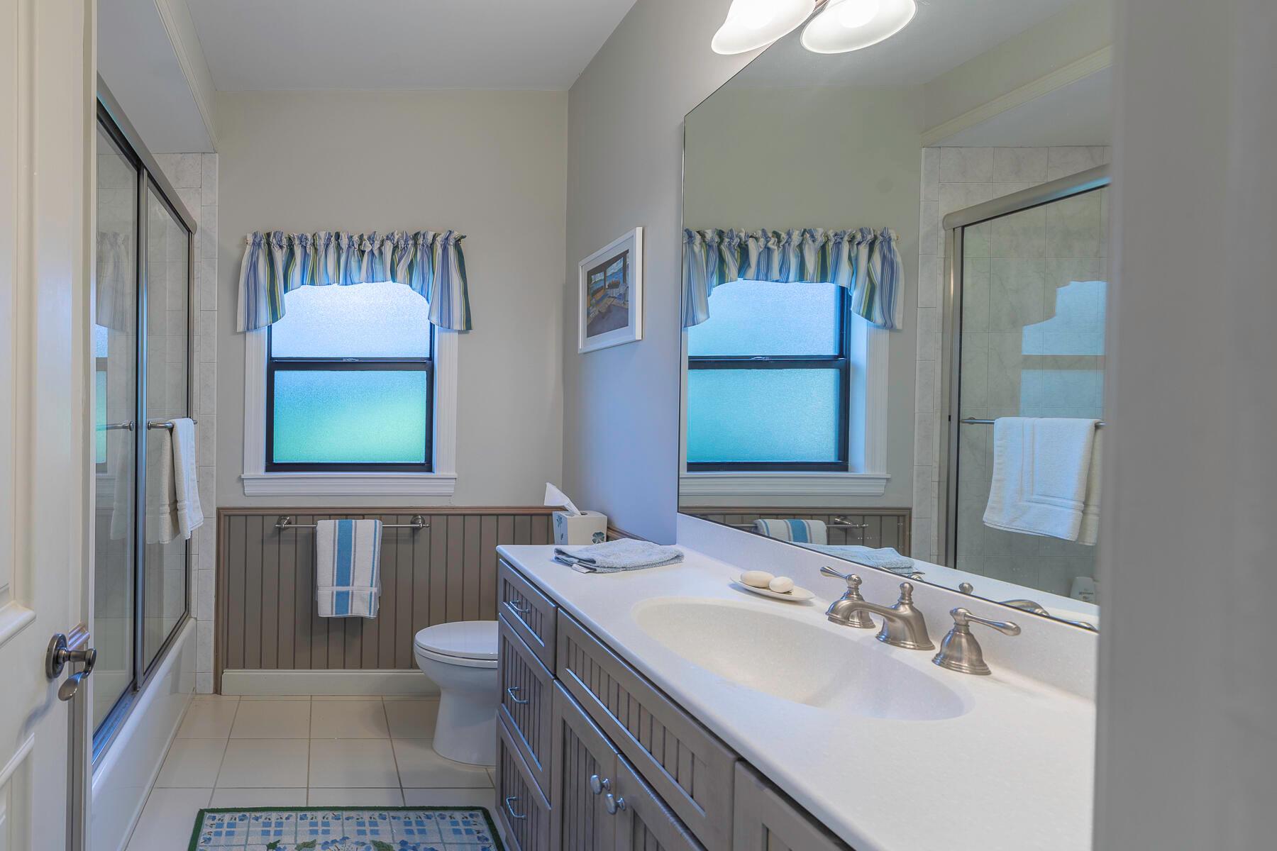 Palm City, Florida 34990, United States, 3 Bedrooms Bedrooms, ,3 BathroomsBathrooms,Residential,Pending,209423