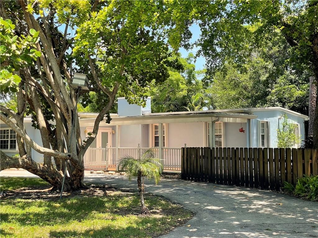 Photo of 1226 SW 18th Ave, Fort Lauderdale, FL 33312 (MLS # F10509134)