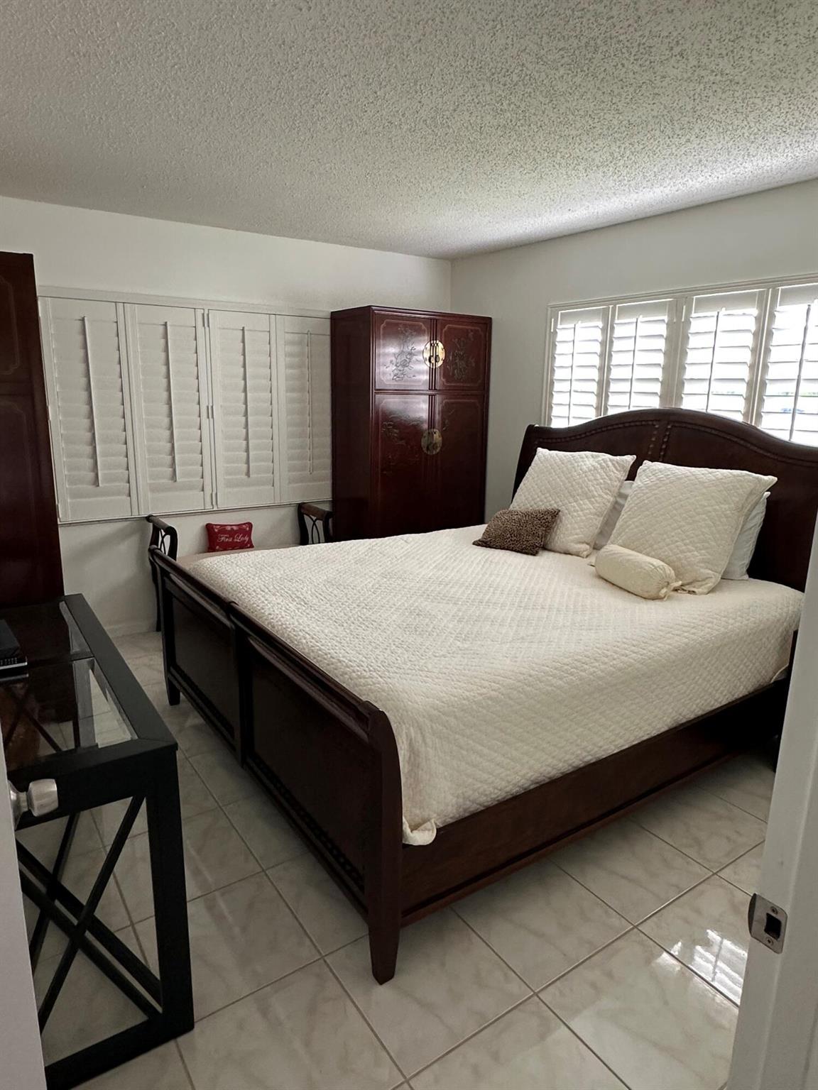 MANSFIELD AT CENTURY VILL - Residential Lease