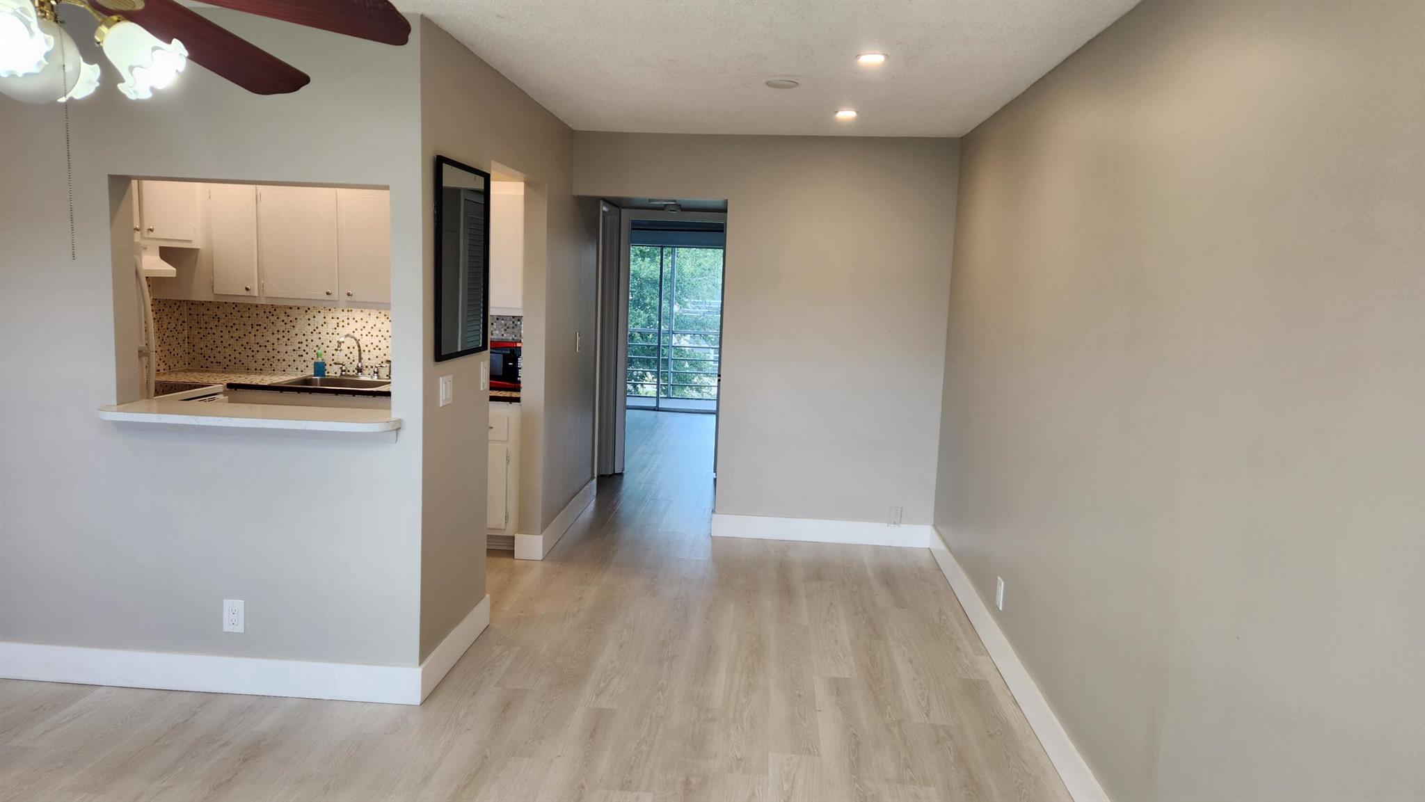 KINGSWOOD II CONDOS CENTURY VILLAGE - Residential