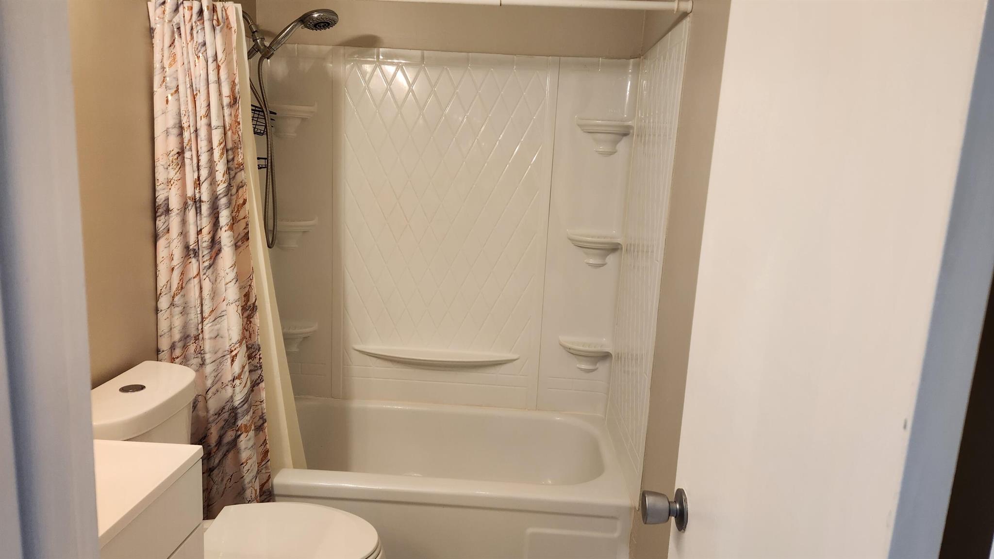 KINGSWOOD II CONDOS CENTURY VILLAGE - Residential