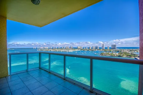 2640 Lake Shore Drive Unit 1914, Riviera Beach, FL MLS: R11024135
