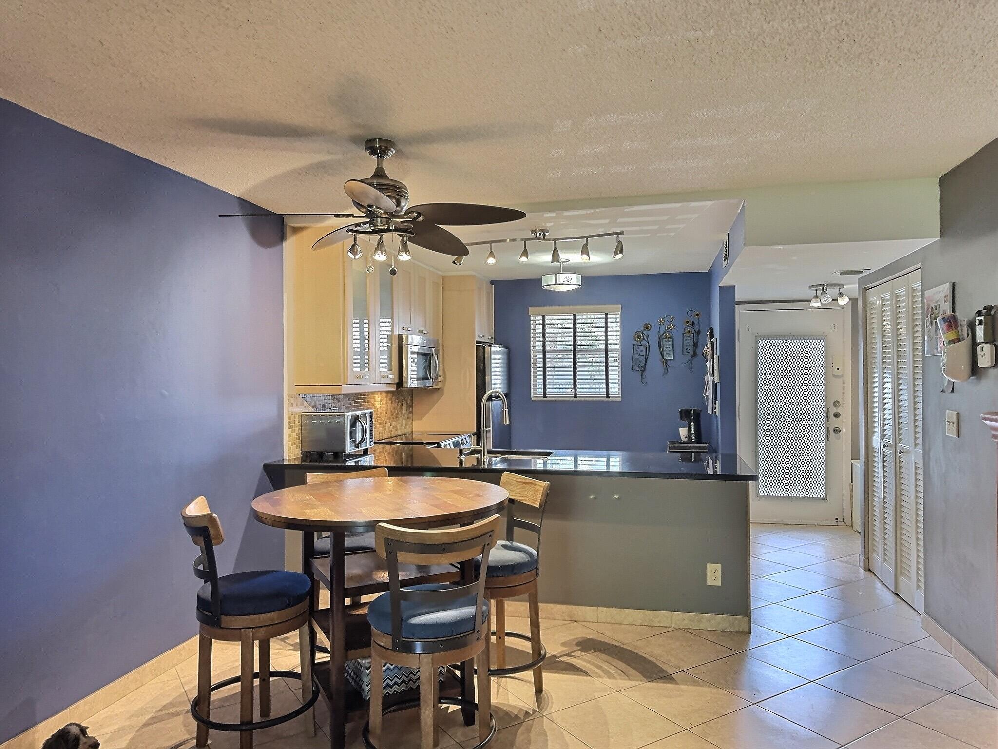 HOLIDAY SPRINGS VILLAGE 1 CONDO - Residential