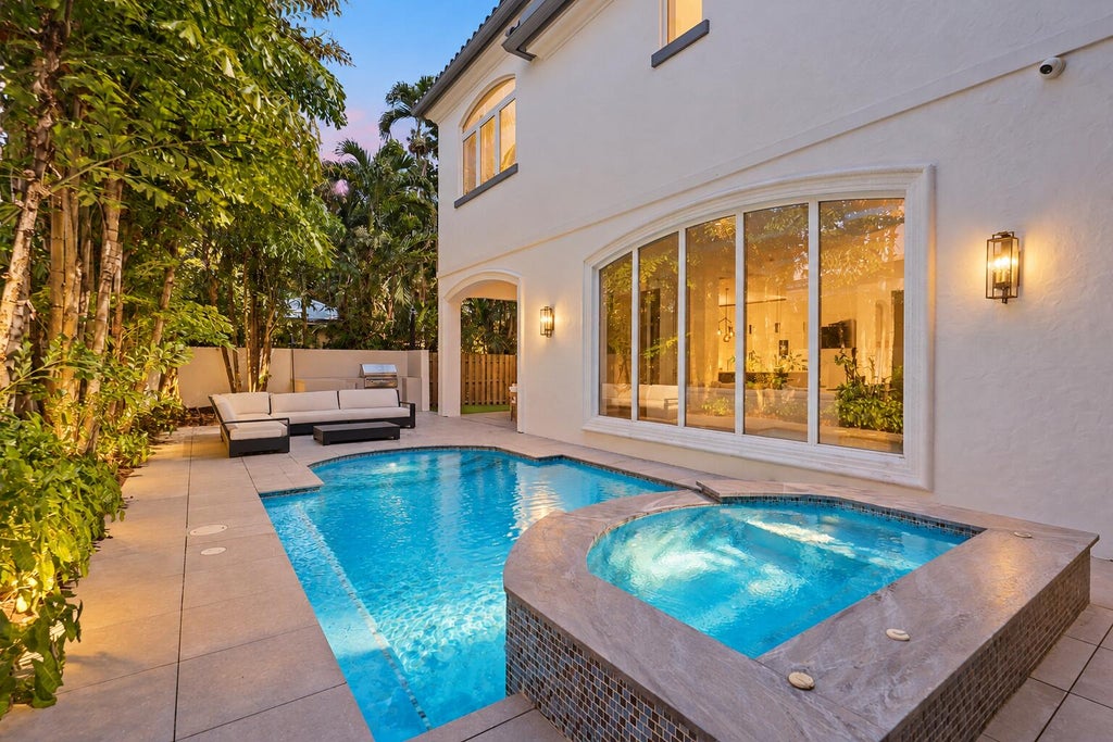 Photo of 755 W Fern Drive, Boca Raton, FL 33432 (MLS # B26087525)