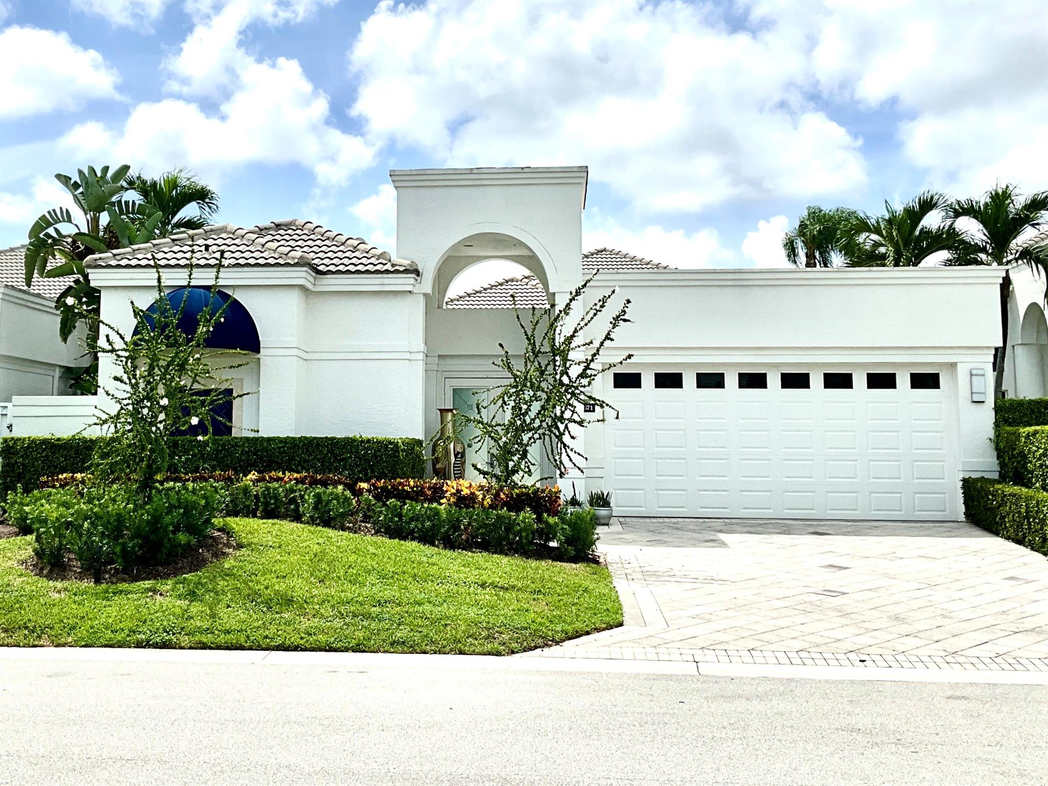 YOU WILL UNDERSTAND THE MOMENT YOU WALK THROUGH THE GLASS ENTRY DOORS INTO YOUR BEAUTIFULLY LANDSCAPED COURTYARD WITH POOL/SPA, FOUNTAIN, GUEST HOUSE, & SUMMER KITCHEN. WHAT A TRUE TROPICAL PARADISE THIS IS. NO EXPENSE WAS SPARED IN THIS STUNNING REMODELED CONTEMPORARY HOME. HURRICANE GLASS DOORS, PLUS HURRICANE SHUTTERS, NEW KITCHEN , NEW BATHS , WOOD FLOORING IN THE BEDRMS & GORGEOUS TILE IN ALL THE LIVING AREAS. SOARING CEILINGS, NEW LIGHTING, FABULOUS GARDEN, COURTYARD AND GOLF COURSE VIEWS, 7 YEAR OLD ROOF, 2 BRAND NEW ACS & 2 ACS THAT ARE 3 YEARS OLD ALL THIS ON THE GROUNDS OF THE 5 STAR BROKEN SOUND COUNTRY CLUB WITH ITS RESORT STYLE POOL, CLUBHOUSE, RESTAURANTS,, SPA, GYM, TENNIS & PICKEL BALL COURTS. WALKING DISTANCE TO A RATED SCHOOLS & HOUSES OF WORSHIP