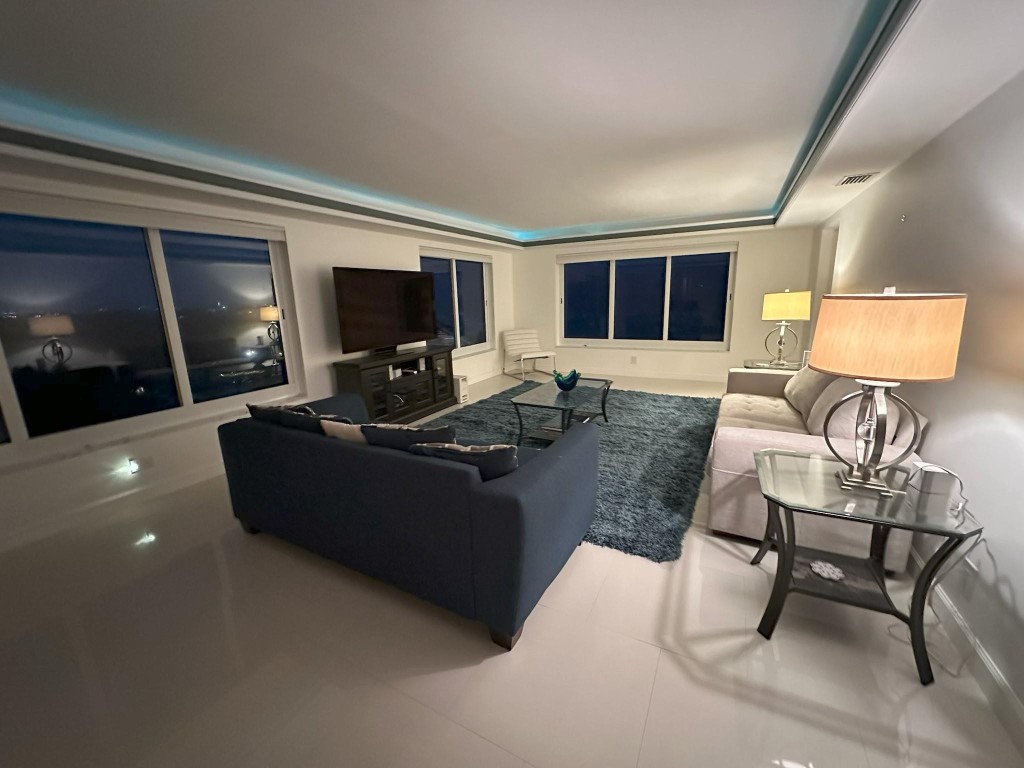 Park Tower Condo - Residential