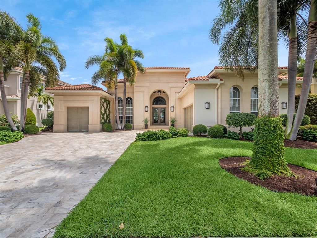 Photo of 606 Hermitage Circle, Palm Beach Gardens, FL 33410 (MLS # R10883873)