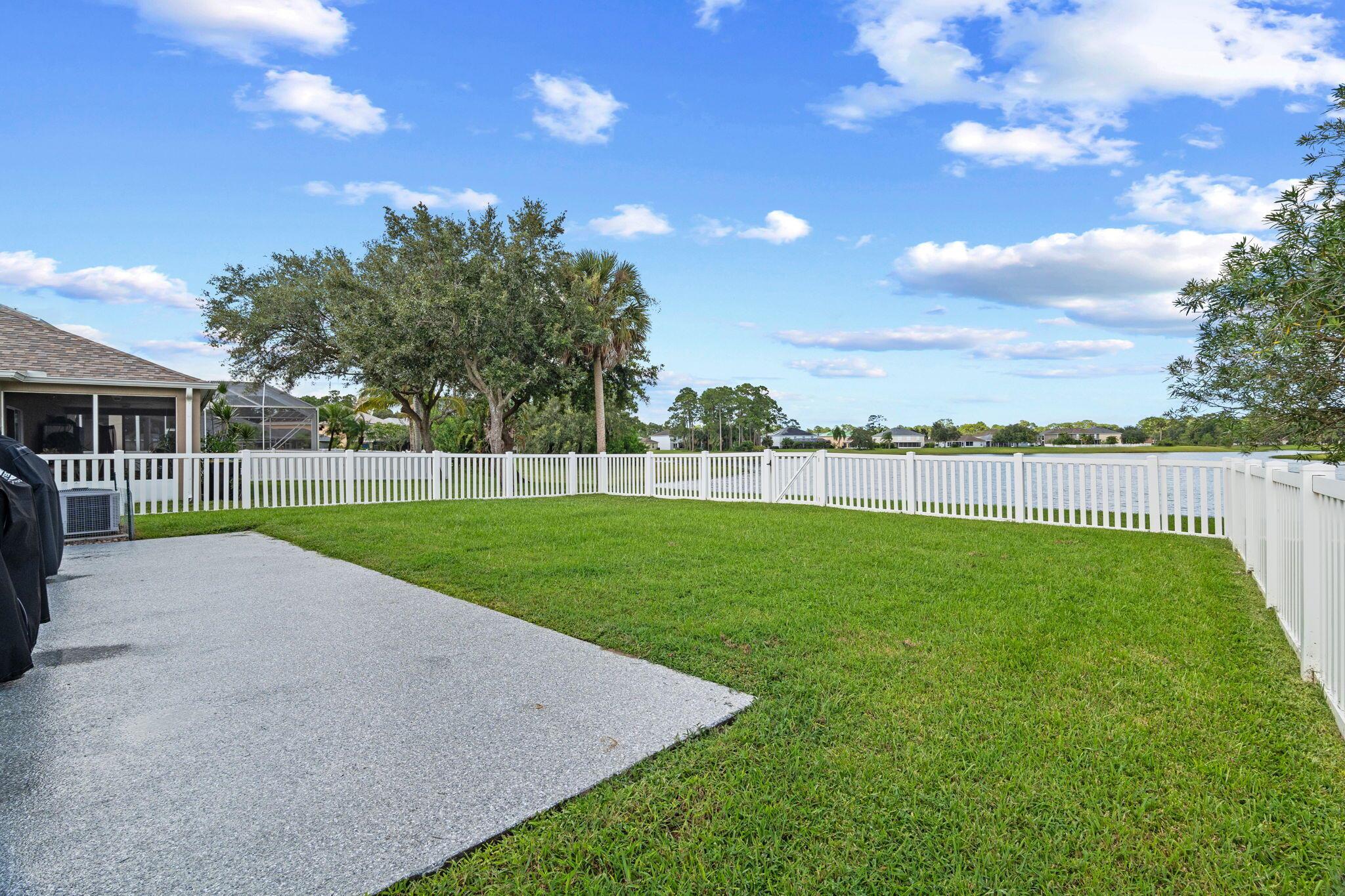 BRIDGEWATER AT BAYSIDE LA - Residential