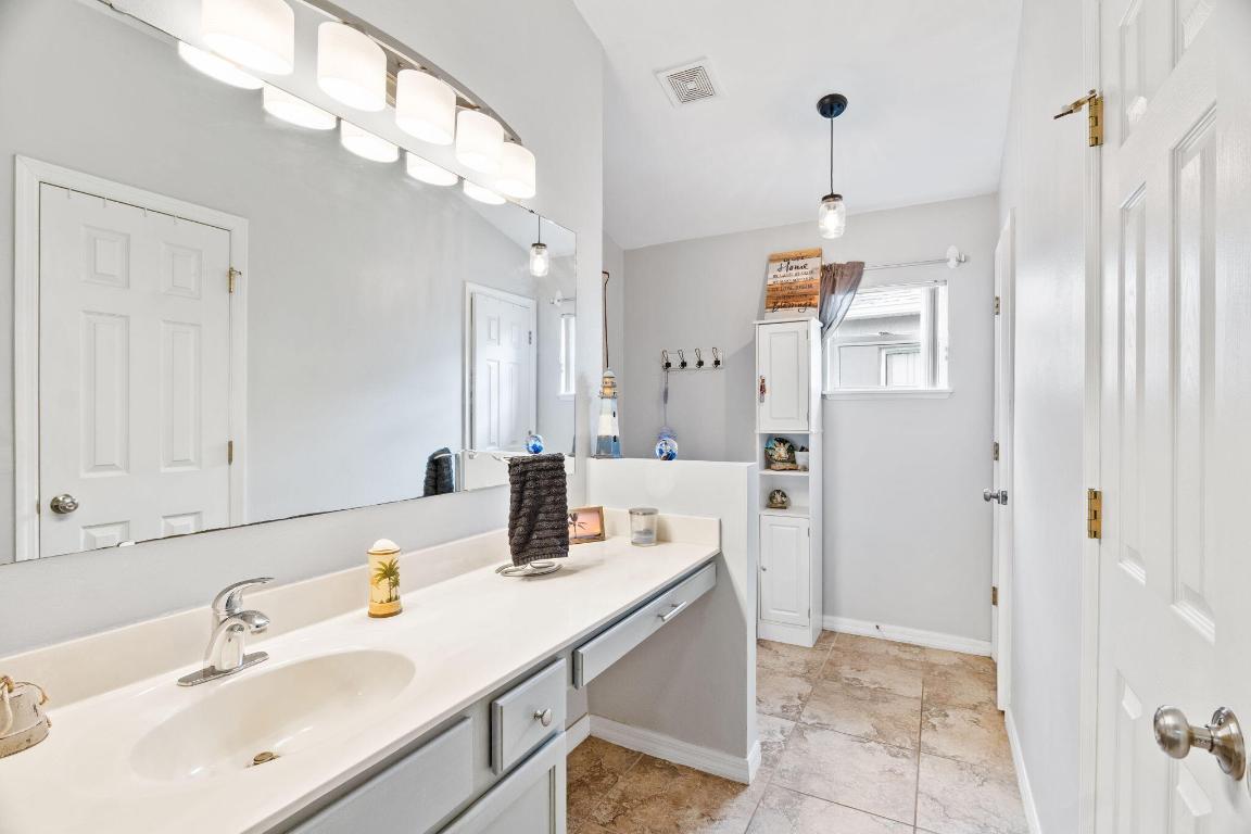 BRIDGEWATER AT BAYSIDE LAKES - Residential