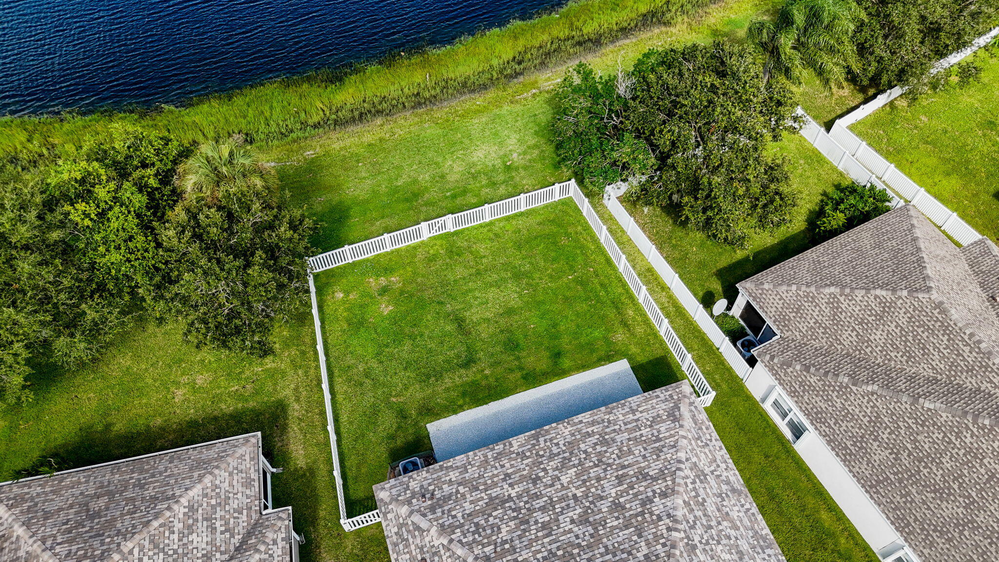 BRIDGEWATER AT BAYSIDE LAKES - Residential