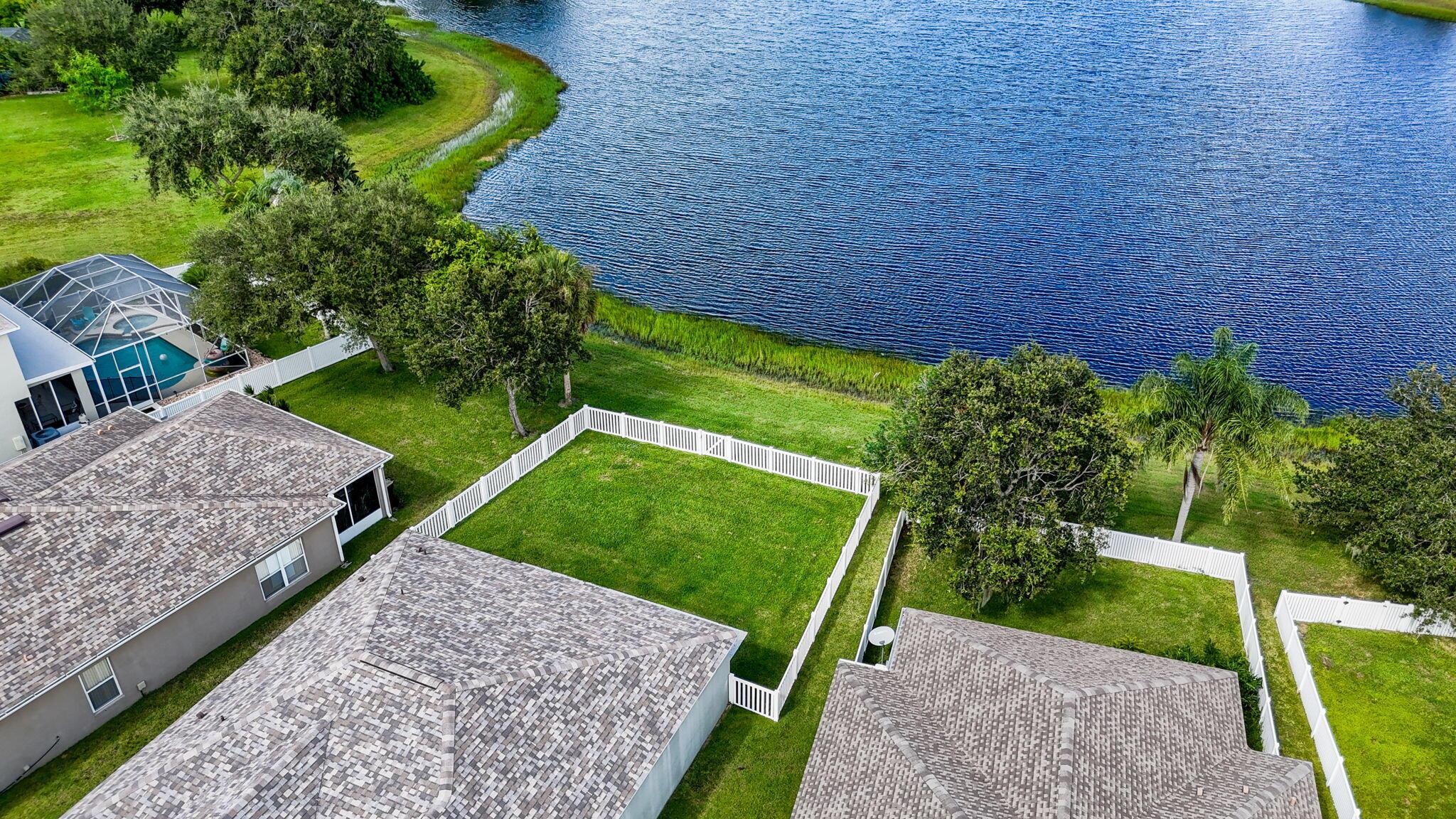 BRIDGEWATER AT BAYSIDE LA - Residential