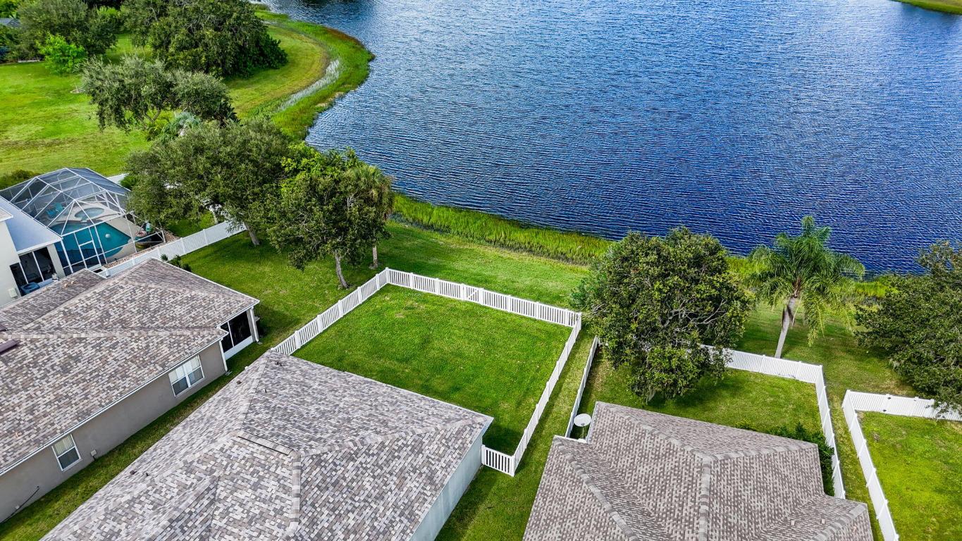 BRIDGEWATER AT BAYSIDE LAKES - Residential