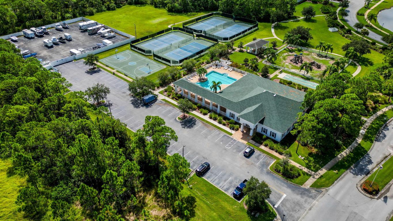 BRIDGEWATER AT BAYSIDE LAKES - Residential