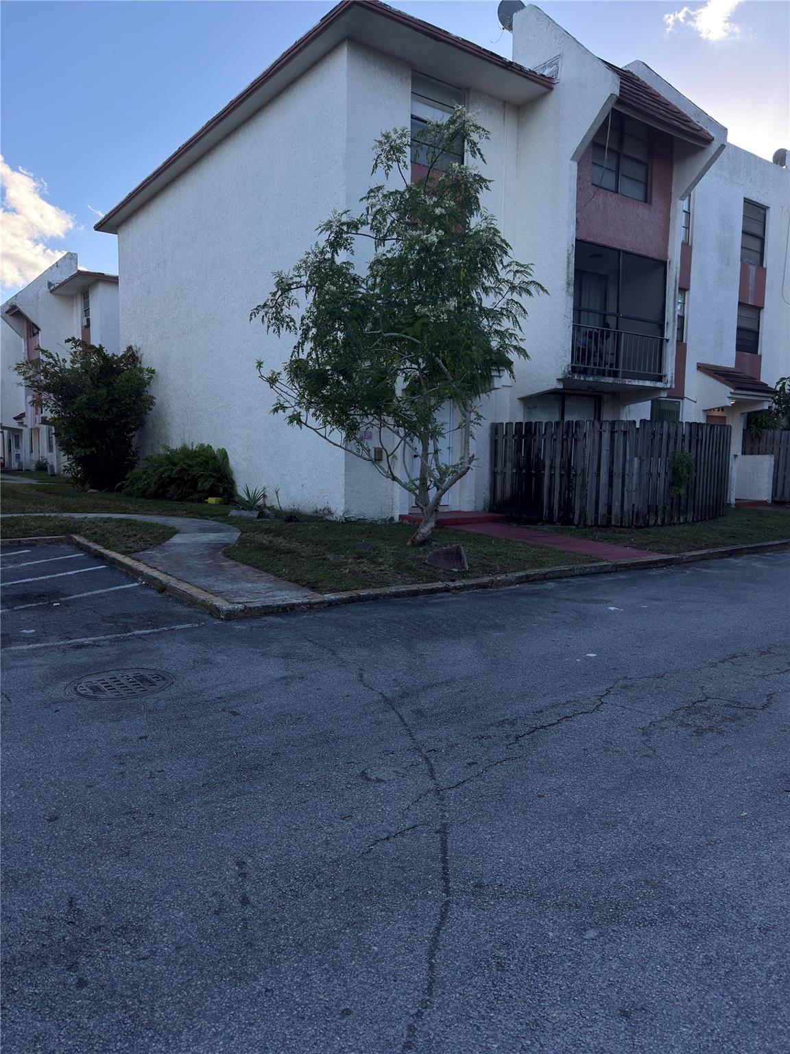 Tree Garden Condo - Residential Lease