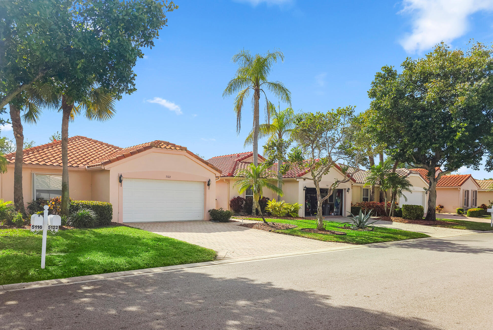 5122 Corbel Lake Way