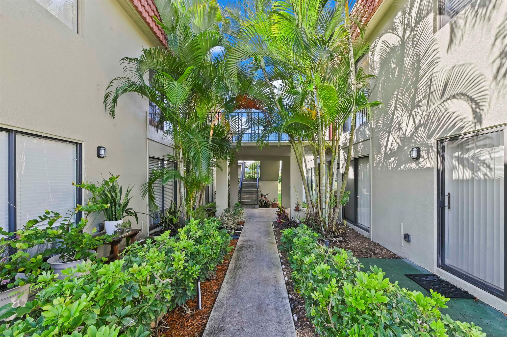 CYPRESS CREEK VILLAS - Residential