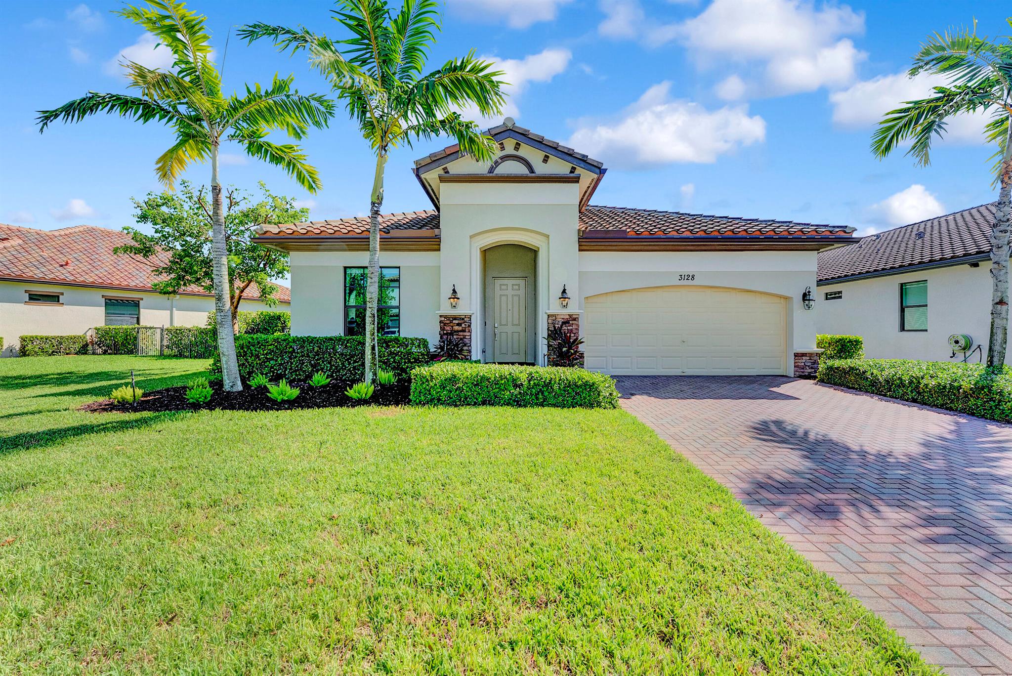 CRESTWOOD NORTH/BEellaSera - Residential